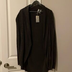Barefoot Dreams cozy chic lite circle cardigan; carbon/black